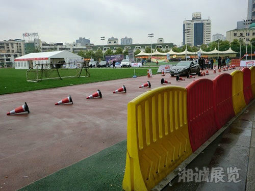 思鉑睿“都市車王挑戰賽”賽場布置